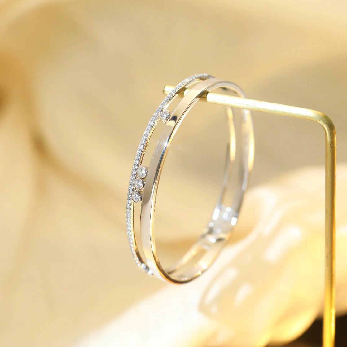 [LORA] Move Romane Diamond Bangle Bracelet