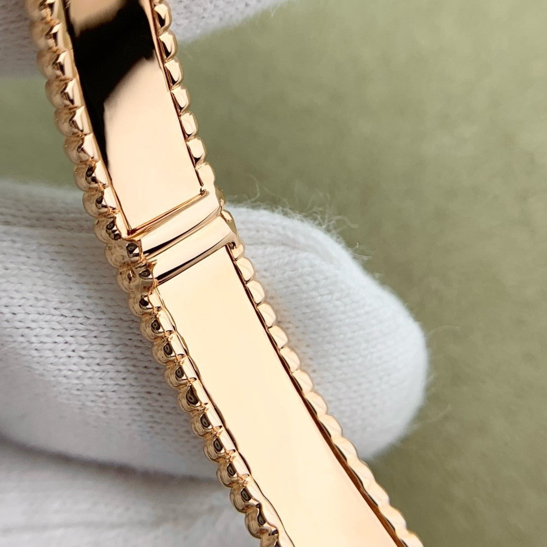 [Lora]CLOVER PERLEE BRACELET SIGNATURE ENGRAVING SERIES