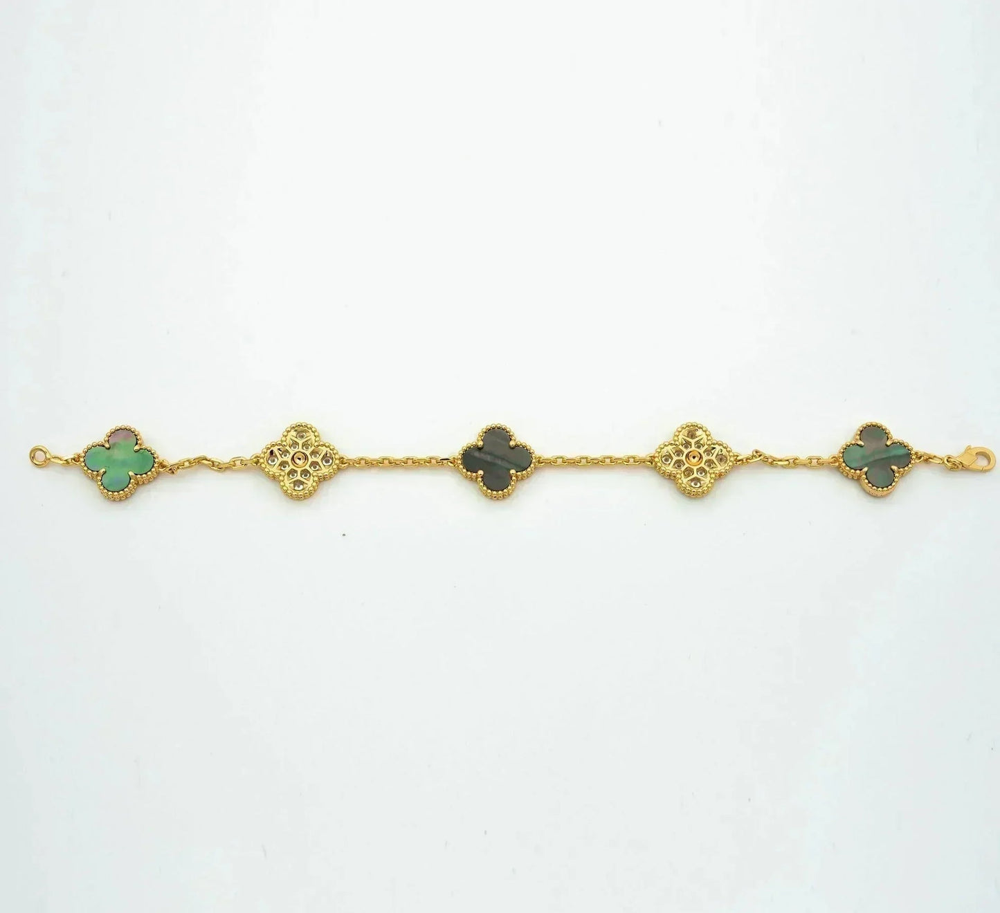 [Lora] CLOVER 5 MOTIF GRAY MOP BRACELET COLLECTION