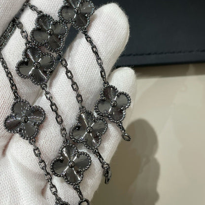 [LORA]CLOVER 5 MOTIF BLACK BRACELET
