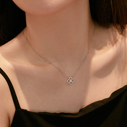[LORA]Exquisite Flower Shape Princess Cut Necklace