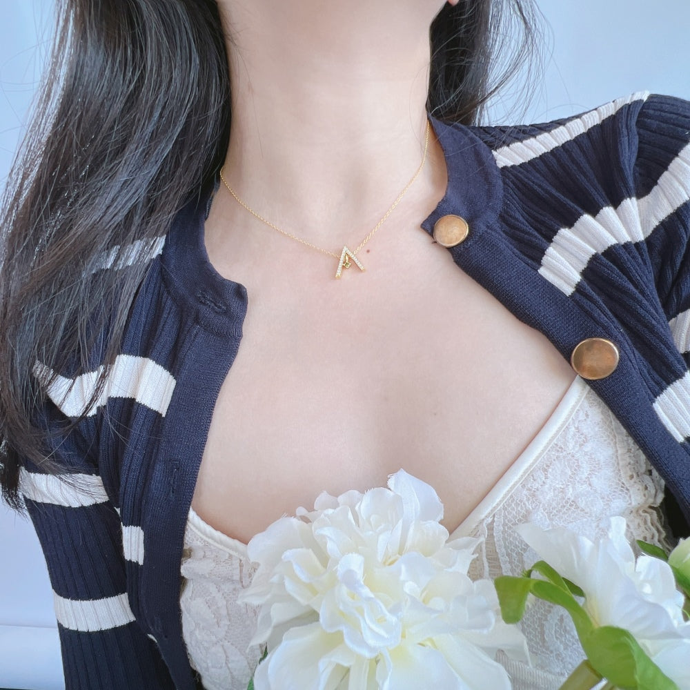 [LORA]Sparkling "A" Shape Necklace