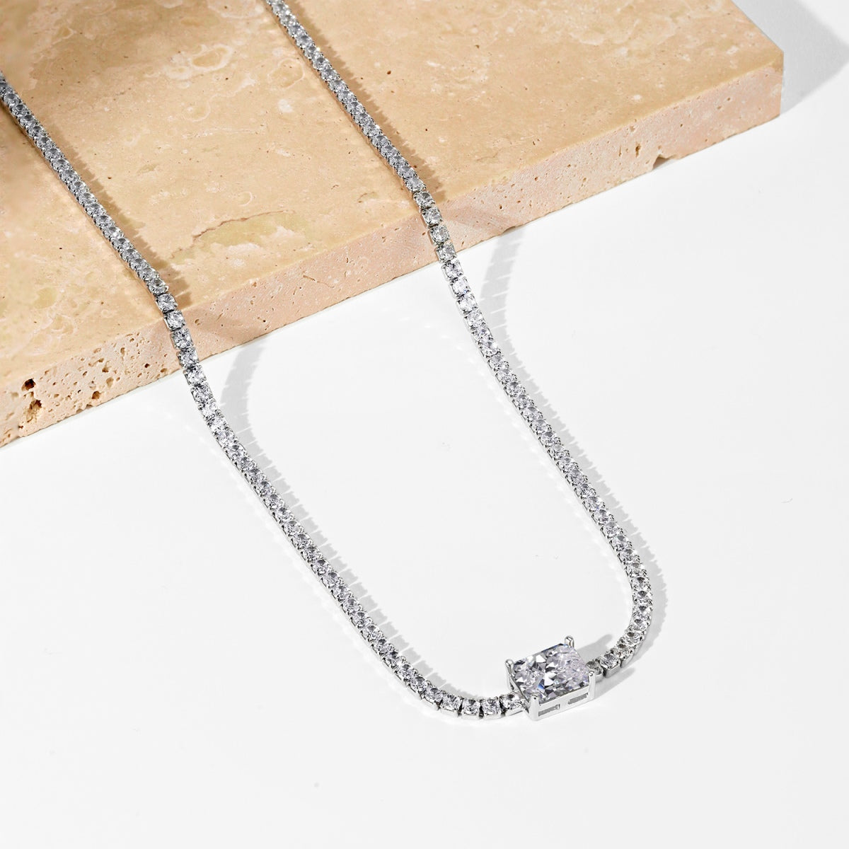 [LORA]2.0 carat Ornate Emerald Cut Necklace