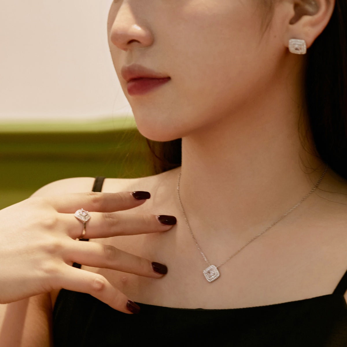 [LORA]Sparkling Asscher Cut Necklace