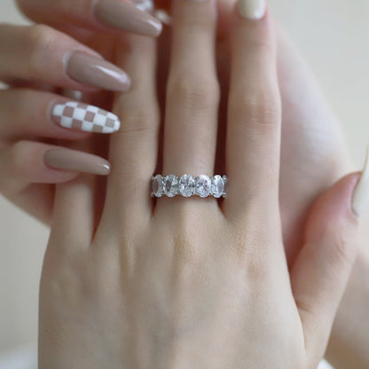 [LORA]Dainty Elongated Cushion Cut Tennis Ring