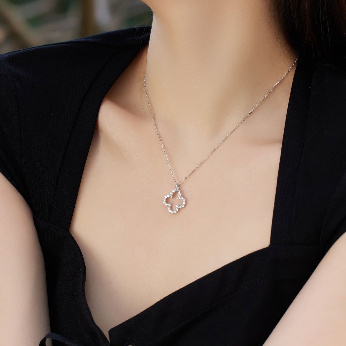 [LORA]Four-Leaf Clover Hollow Design Exquisite Necklace