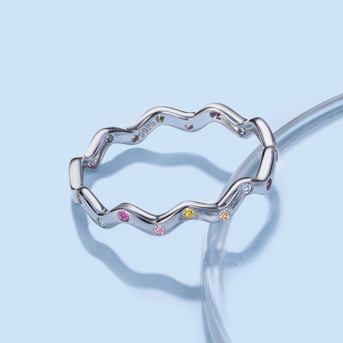 [LORA]Ornate Vibrant Round Cut Daily Ring