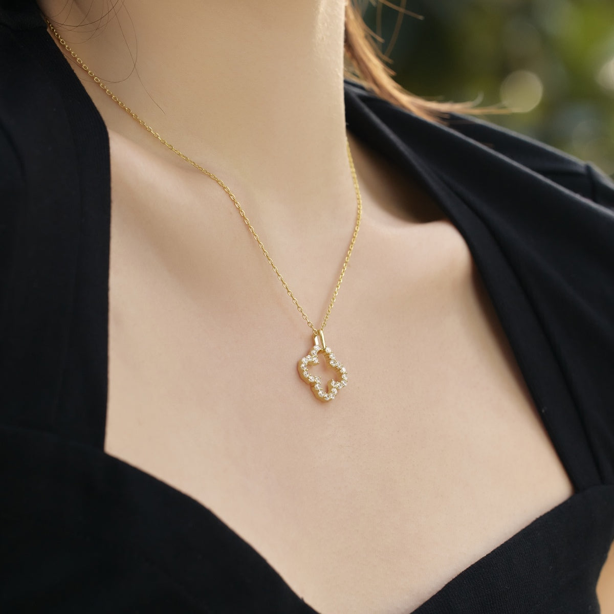 [LORA]Four-Leaf Clover Hollow Design Exquisite Necklace