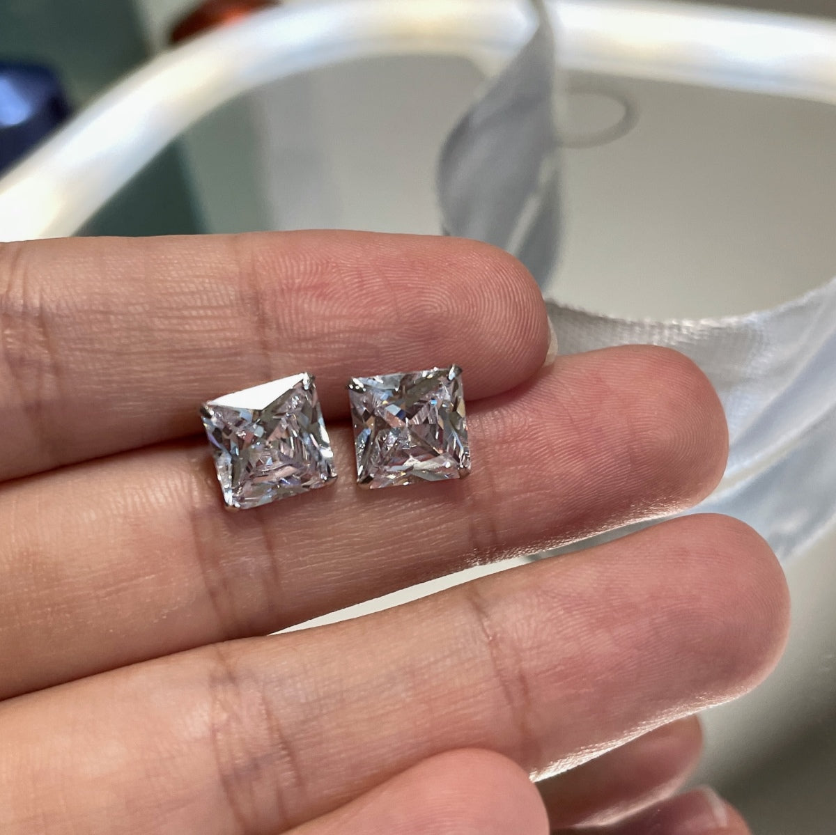 [LORA]Ornate Square Shape Earrings