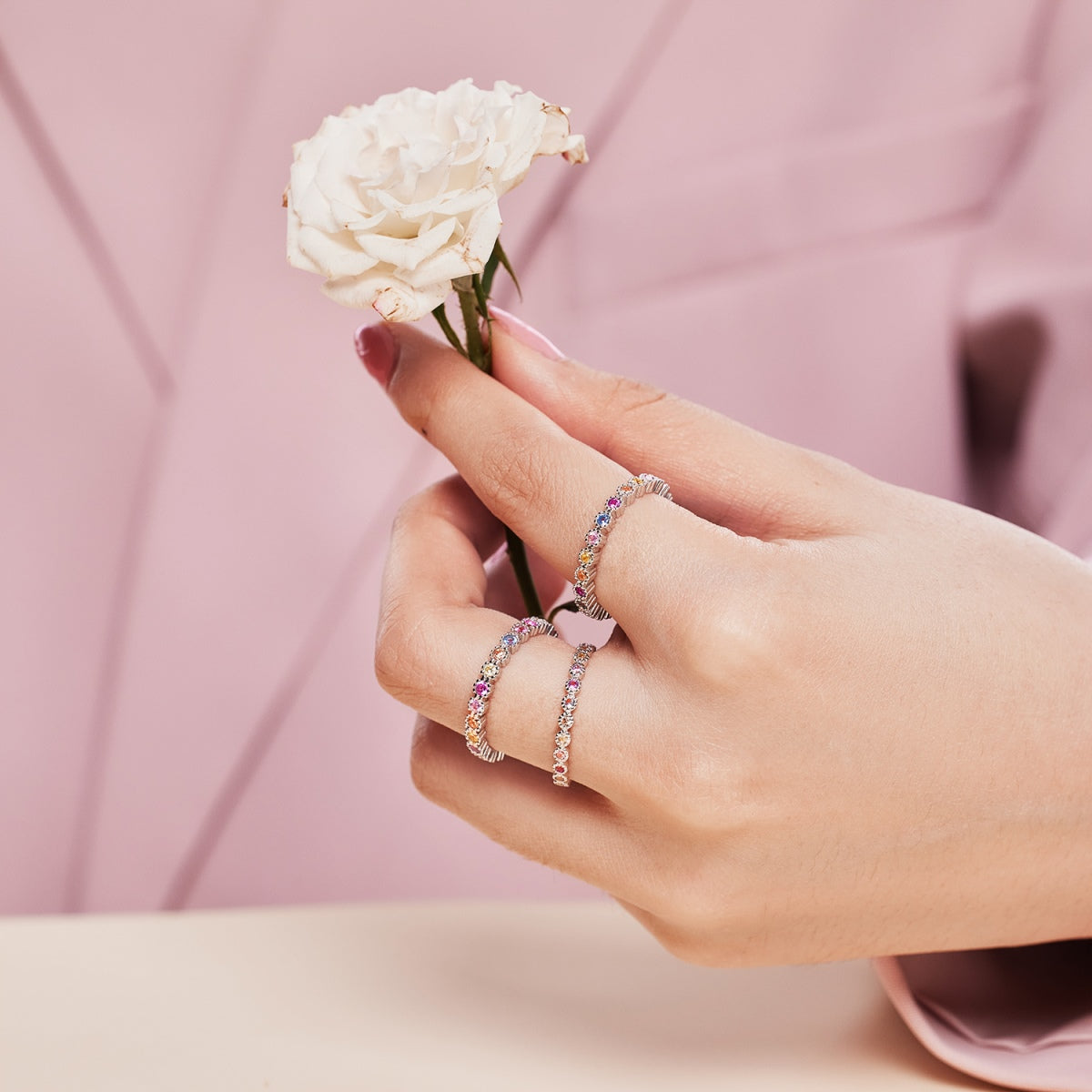 [LORA]Unique Scintillating Round Cut Daily Ring