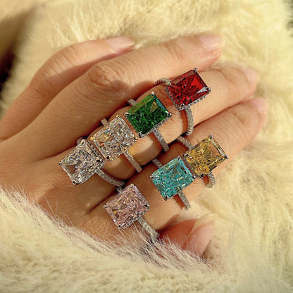 [LORA]4.0 Carat Luxurious Engagement Ring