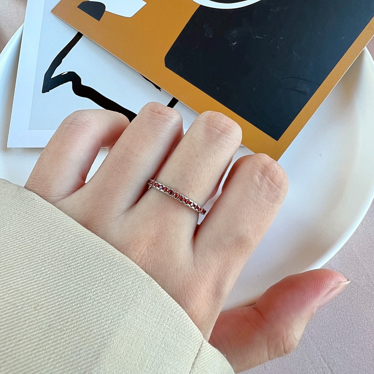 [LORA]Delicate Sparkling Round Cut Daily Ring