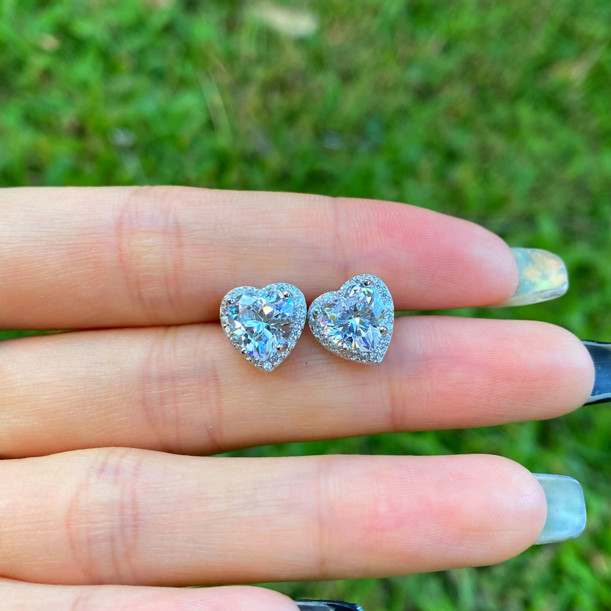 [LORA]Sparkling Heart Shape Lover Earrings