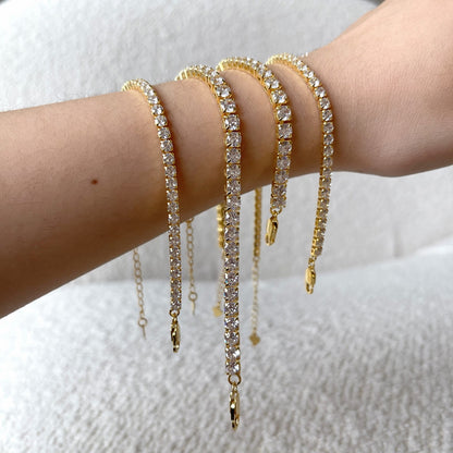 [LORA]Sparkling Radiant Princess Cut Tennis Bracelet