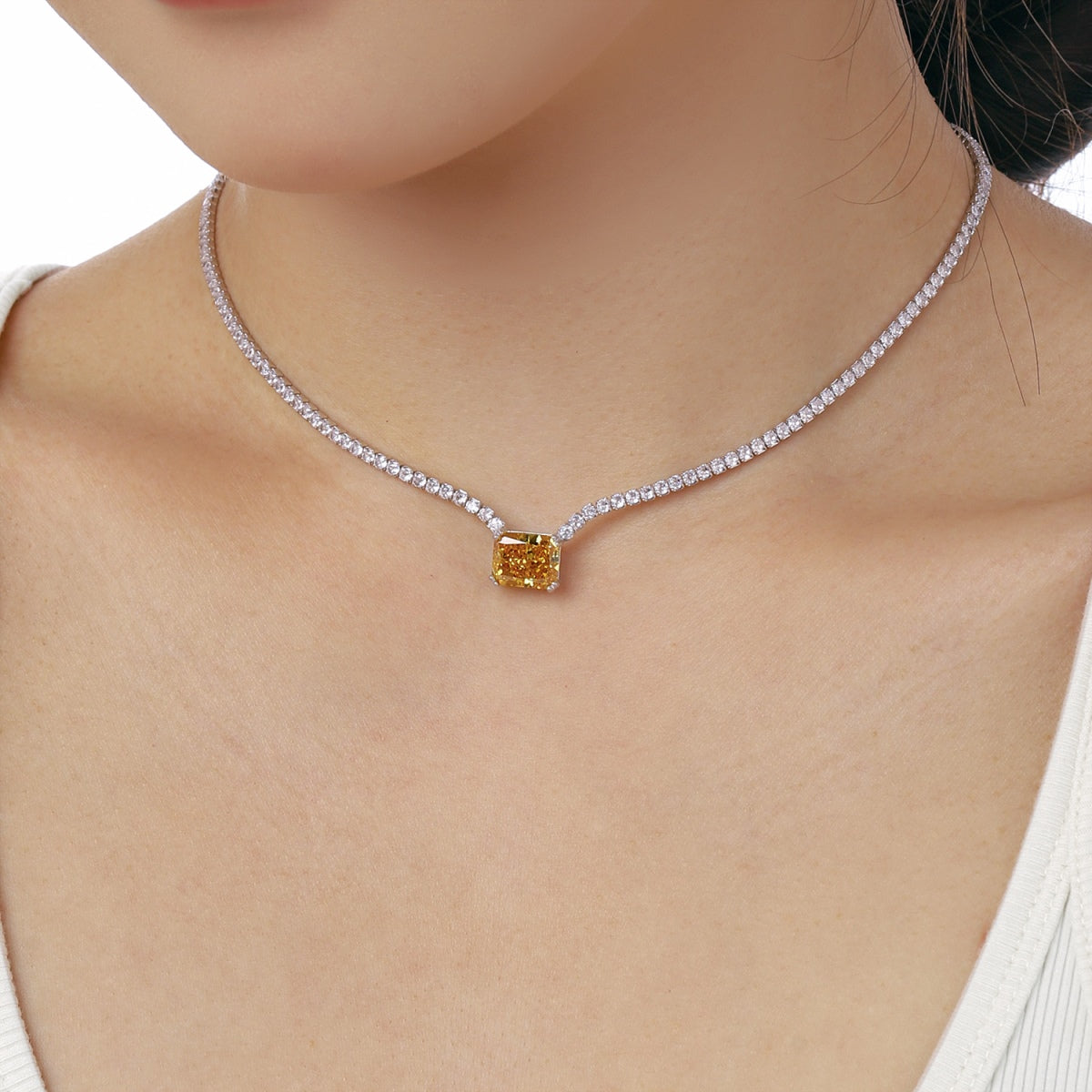 [LORA]4.0 Carat Elegant Radiant Cut Necklace
