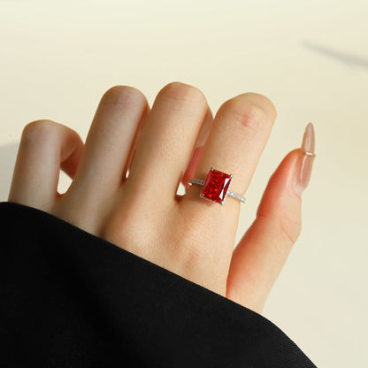 [LORA]4.0 Carat Luxurious Engagement Ring