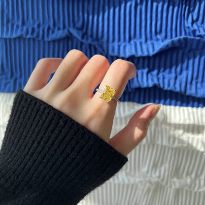 [LORA]4.0 Carat Luxurious Engagement Ring