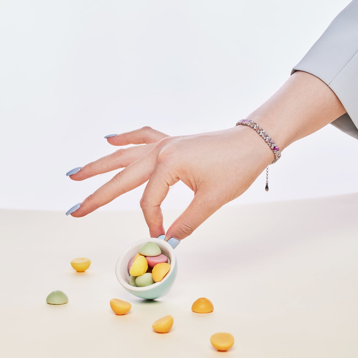 [LORA]Dazzling Unique Multi Shape Daily Bracelet