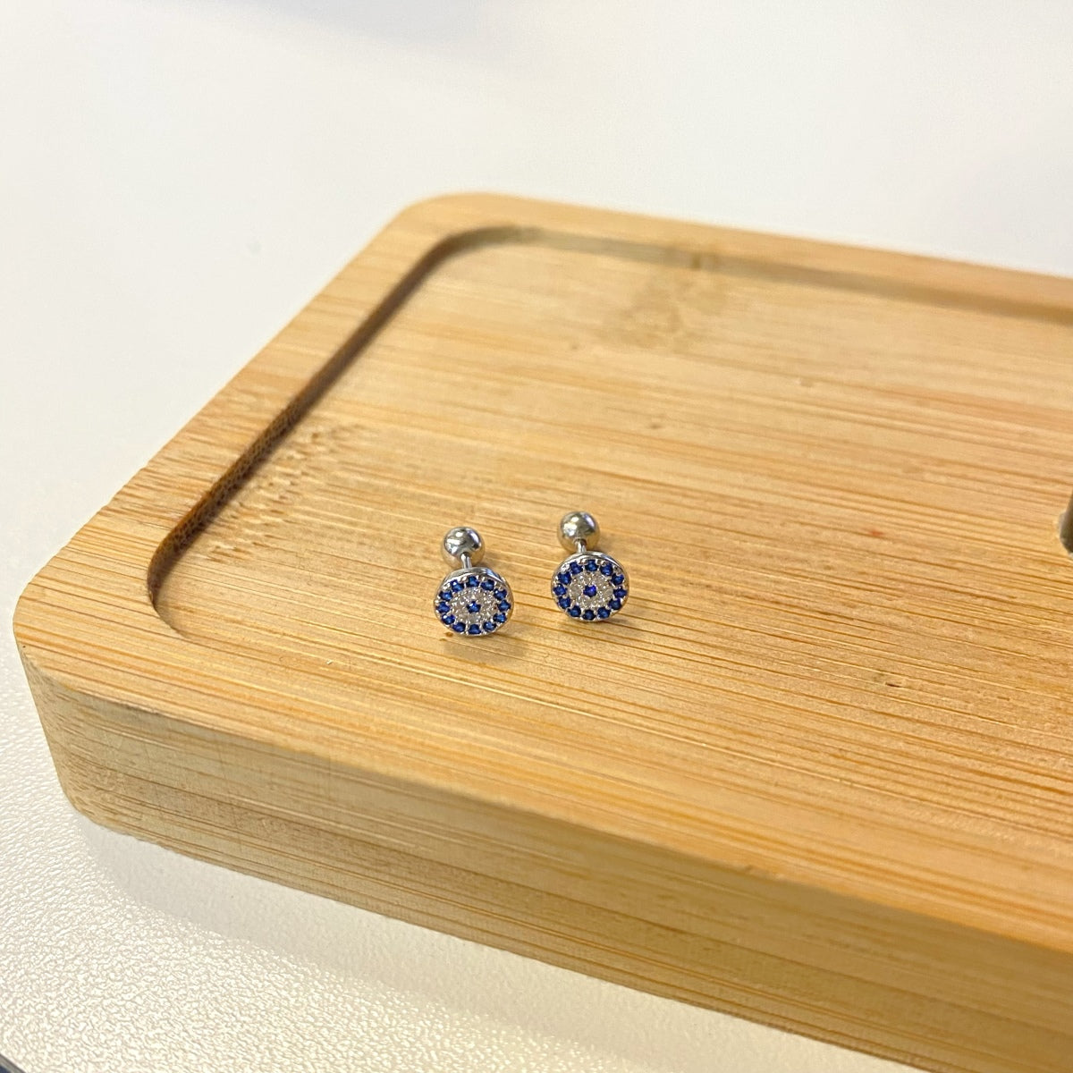 [LORA]Devil's Eye Ear Bone Nail Earrings