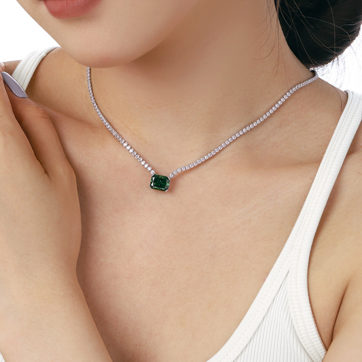 [LORA]4.0 Carat Elegant Radiant Cut Necklace