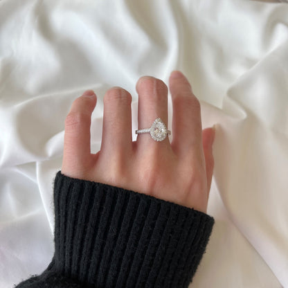 [LORA]1.0 Carat Luxurious Resplendent Water Drop Shape Wedding Ring