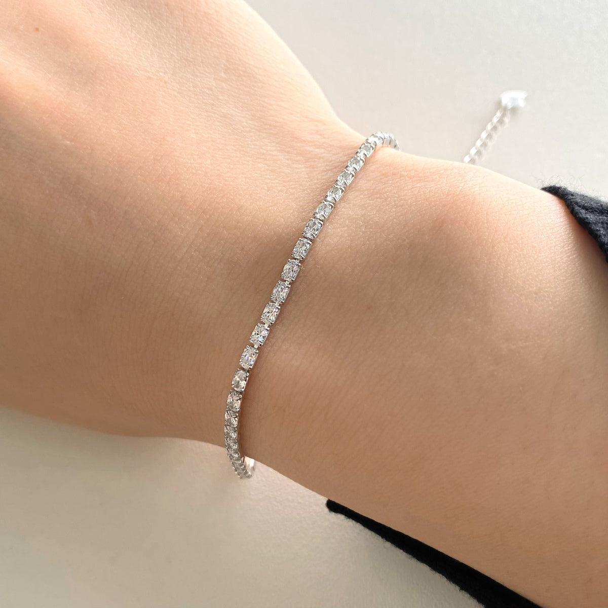 [LORA]Elegant Emerald Cut Daily Bracelet