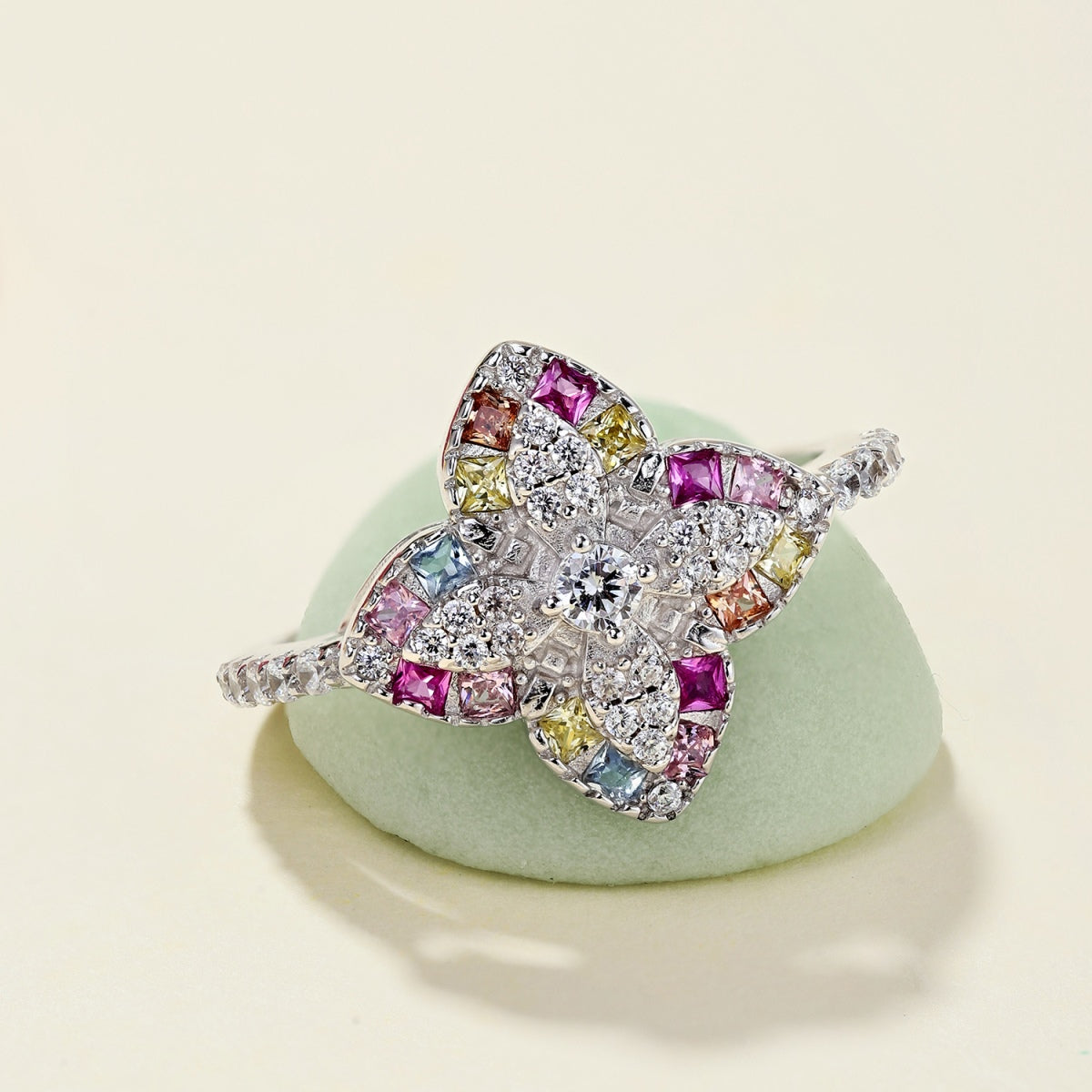 [LORA]Luxurious Colorful Flower Shape Banquet Ring