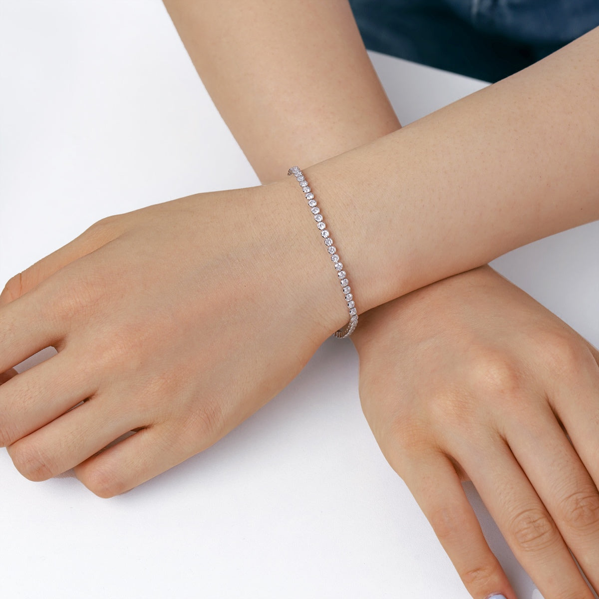 [LORA]Dazzling Sparkling Round Cut Daily Bracelet