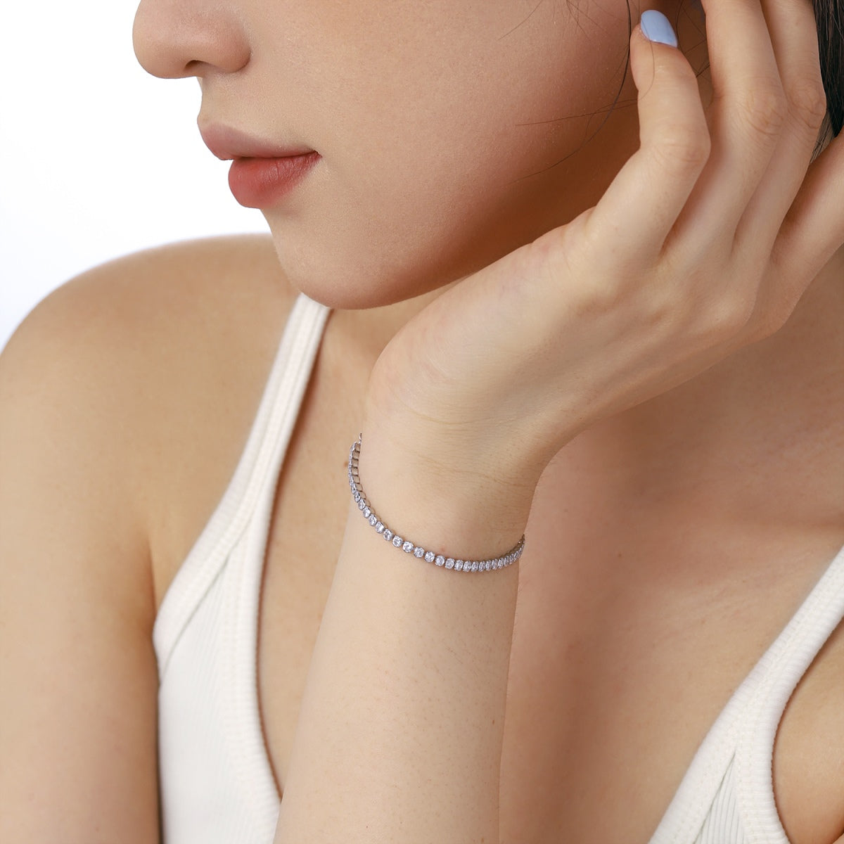 [LORA]Dazzling Sparkling Round Cut Daily Bracelet