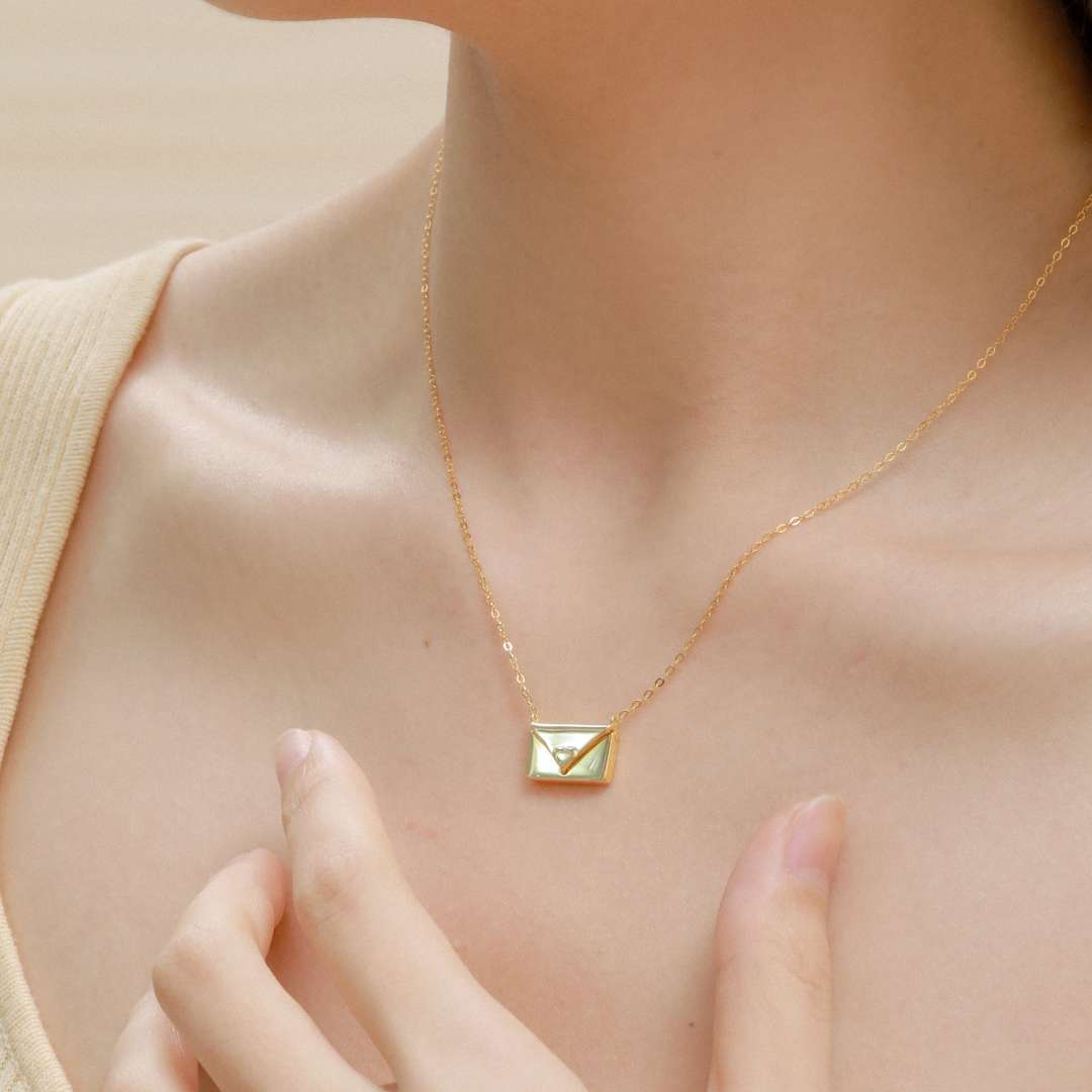 [LORA]Envelope Heart Shape Mother's Day Necklace
