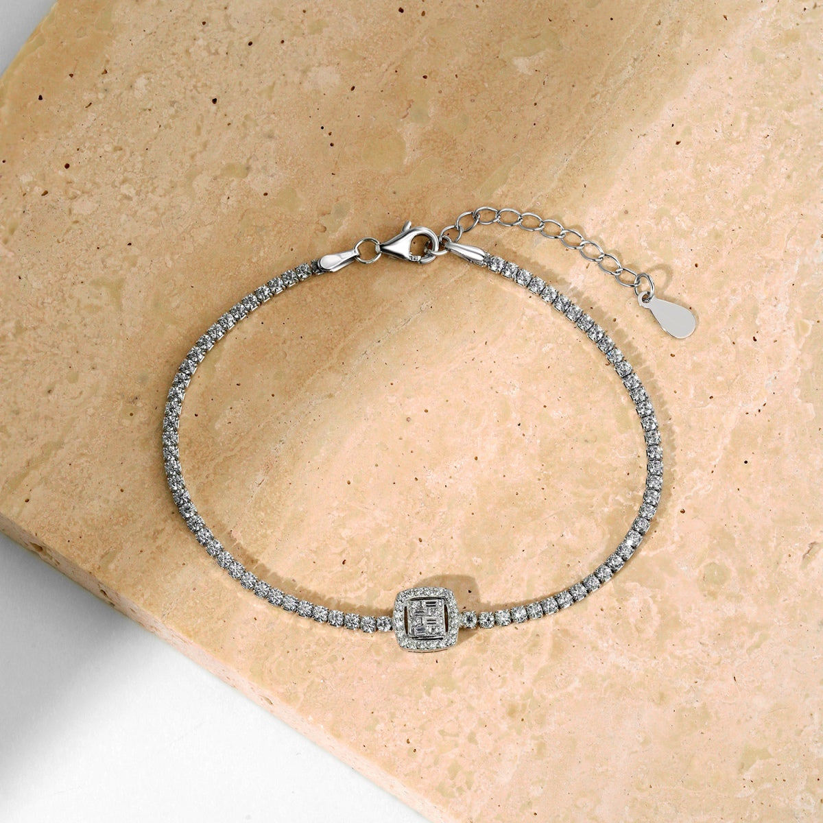 [LORA]Luxurious Dazzling Square Shape Banquet Bracelet