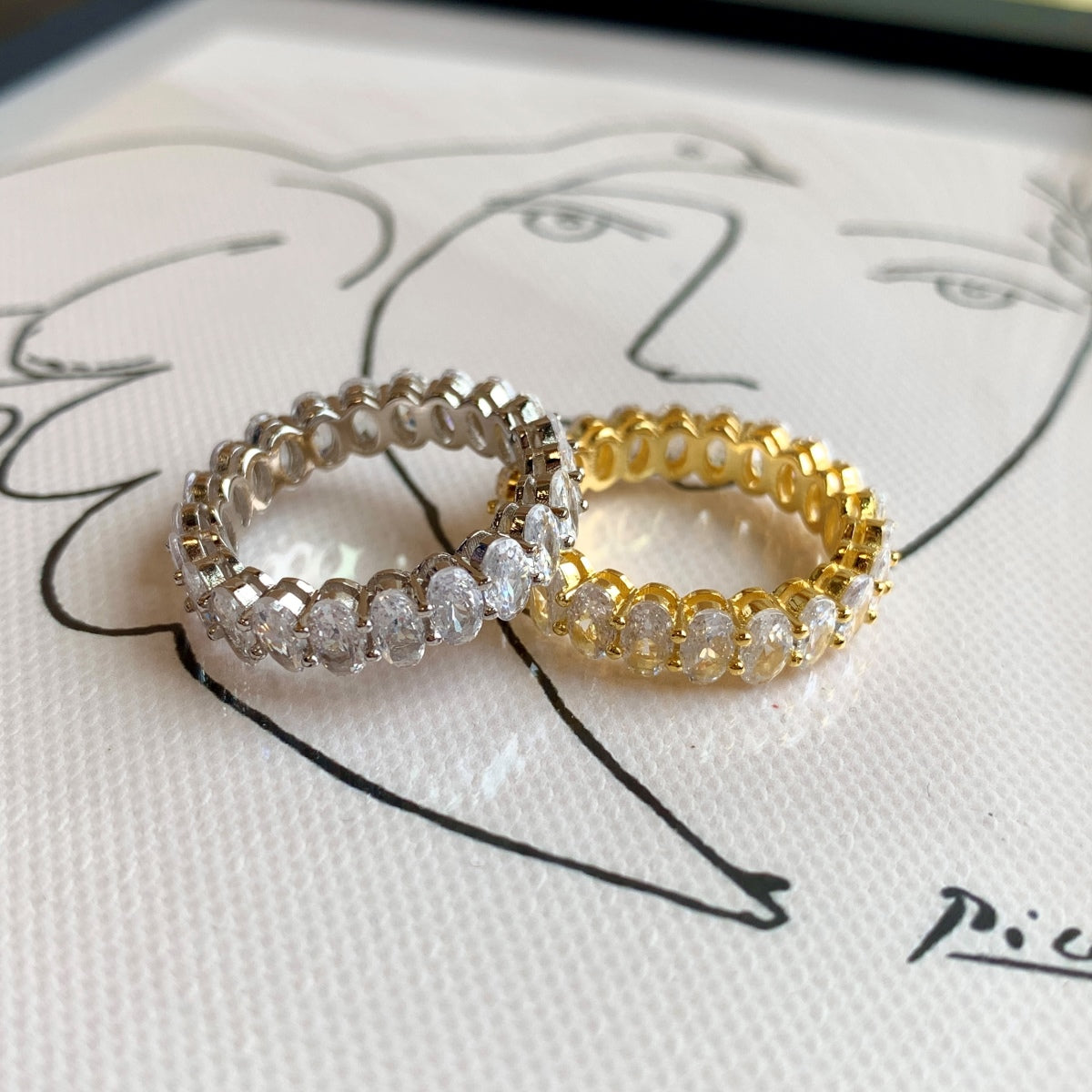 [LORA]Ornate Oval Cut Tennis Ring