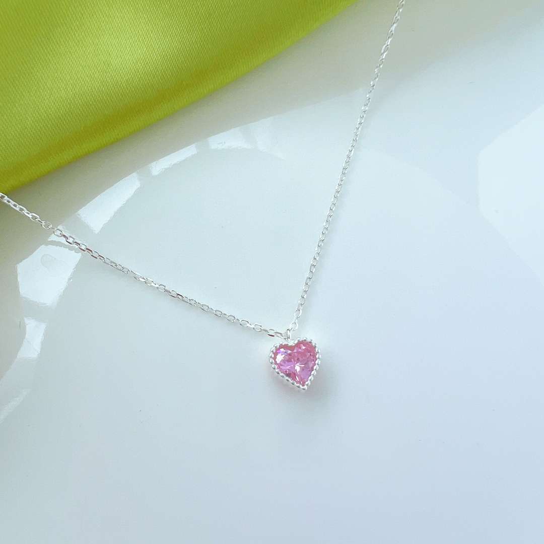 [LORA]Ornate Heart Shape Necklace