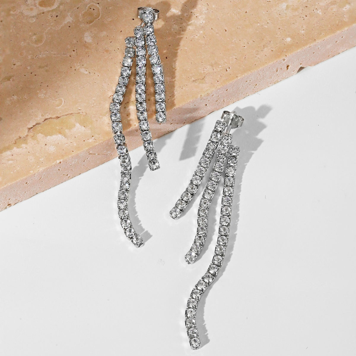 [LORA]Luxurious Dainty Banquet Earrings