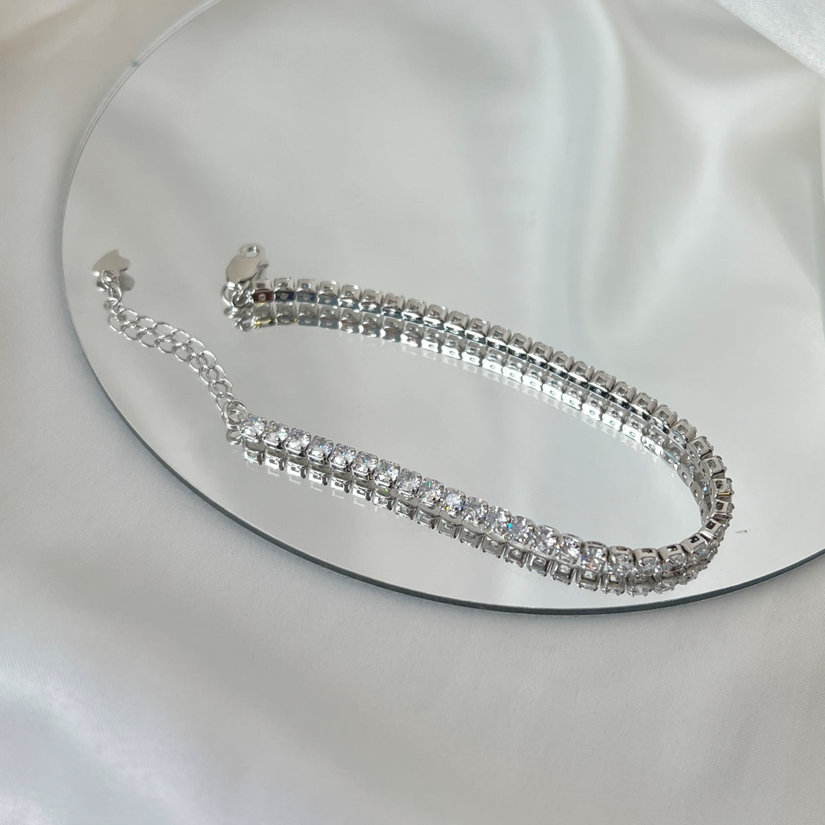 [LORA]Sparkling Round Cut Daily Bracelet