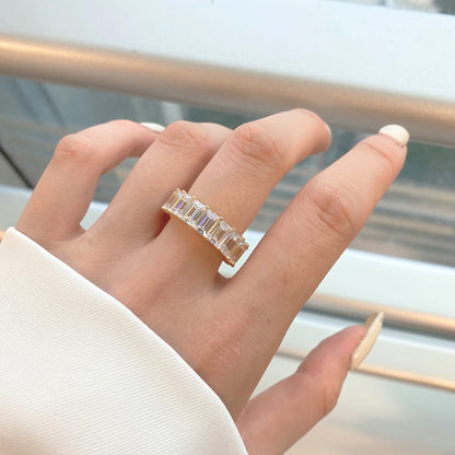 [LORA]0.75 Carat Elegant Emerald Cut Tennis Ring
