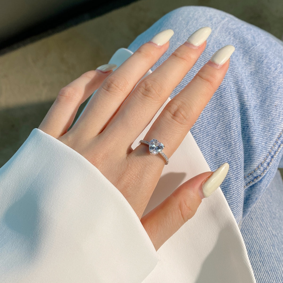 [LORA]2.0 Carat Dazzling Lustrous Heart Cut Lover Ring