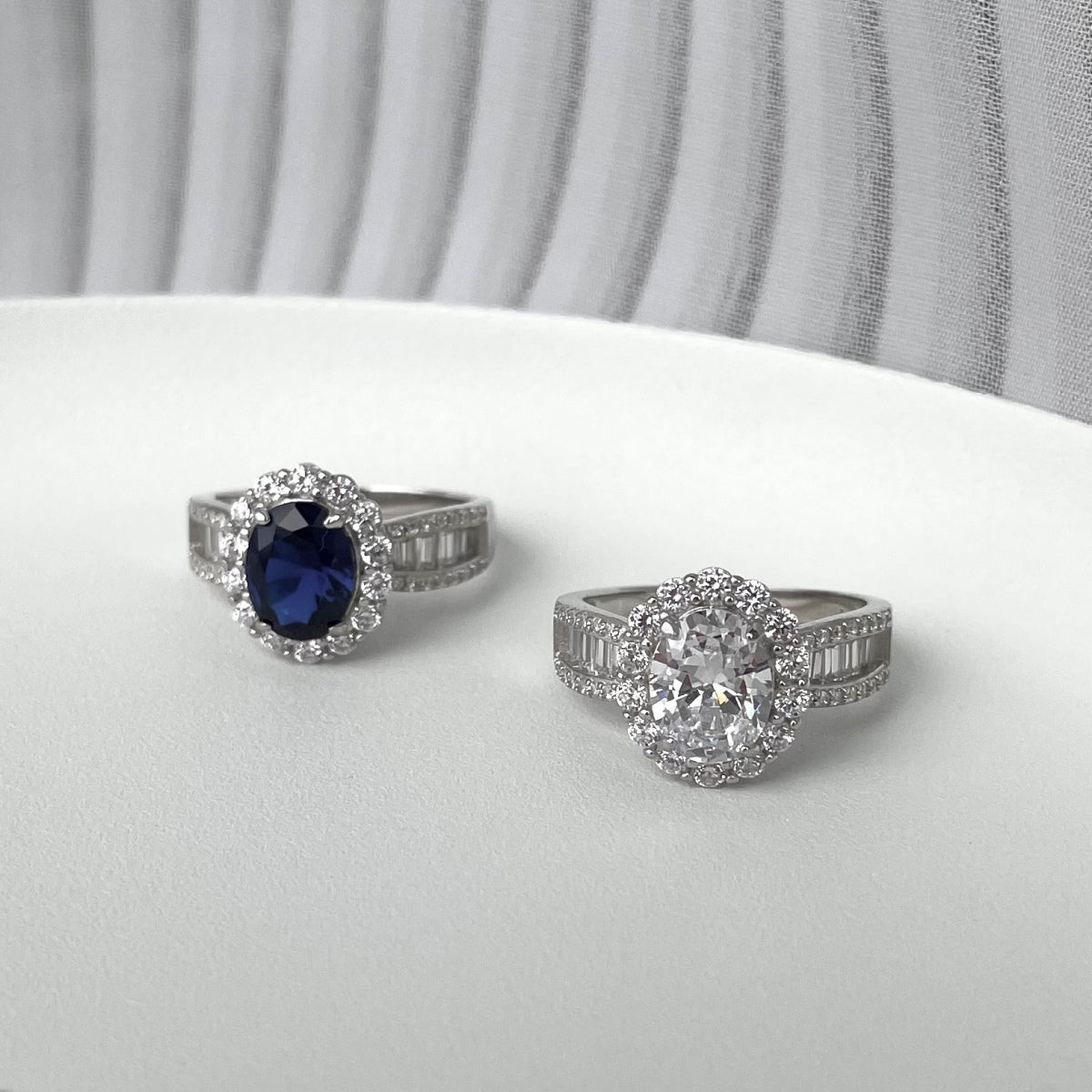 [LORA]1.5 Carat Dazzling Charming Oval Cut Banquet Ring