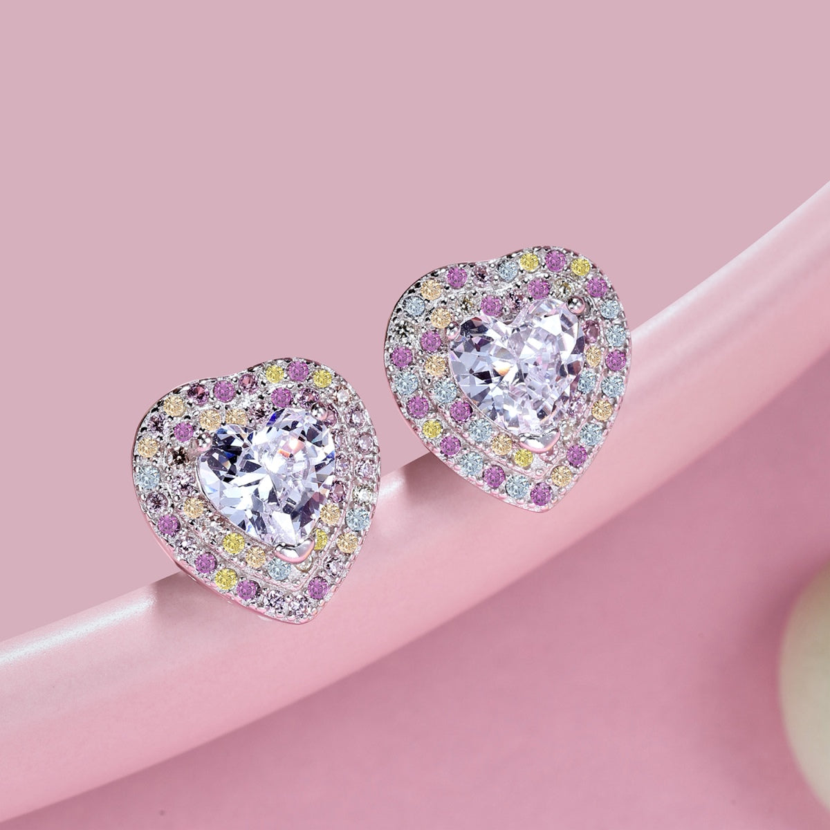 [LORA]Dazzling Heart Shape Lover Earrings