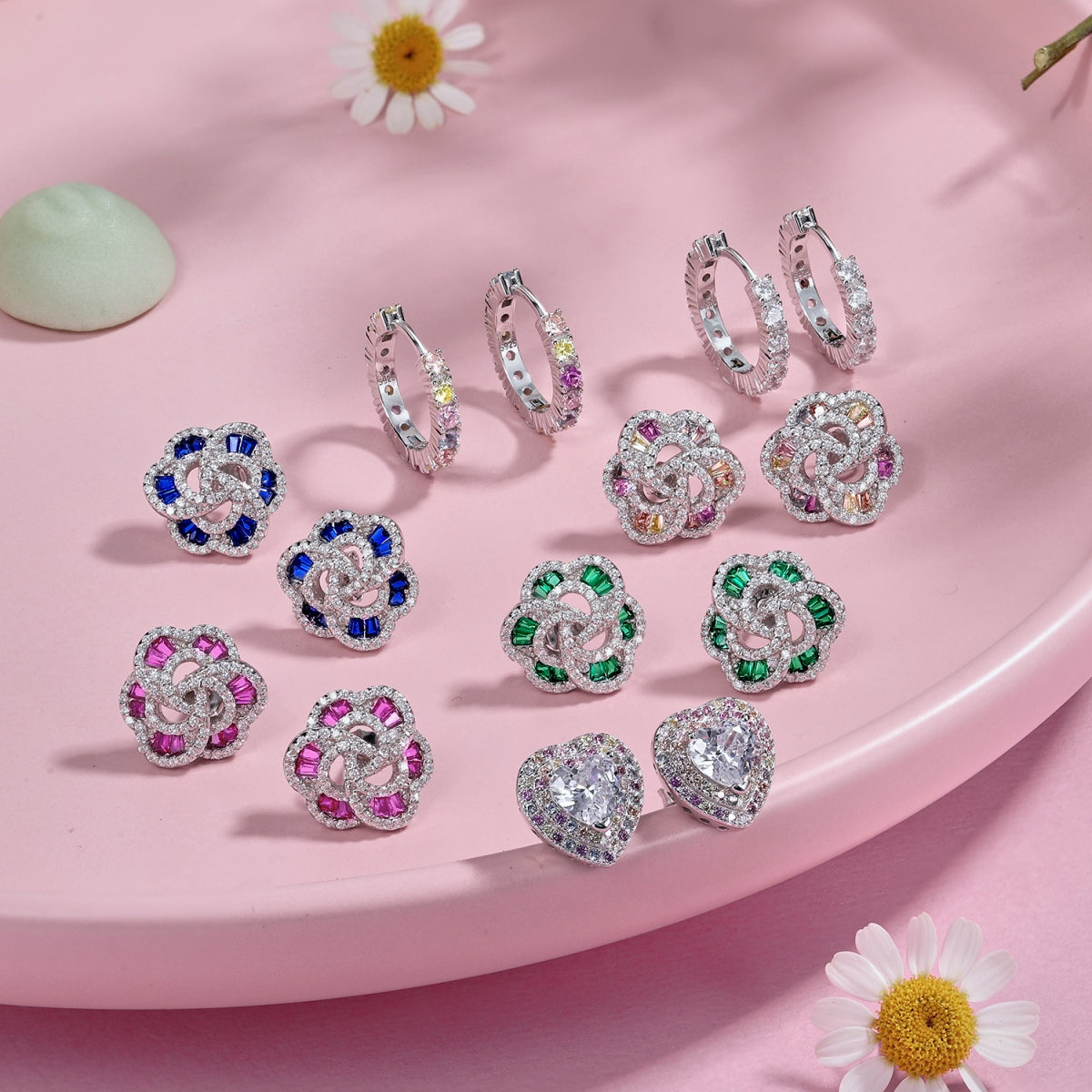 [LORA]Dazzling Heart Shape Lover Earrings
