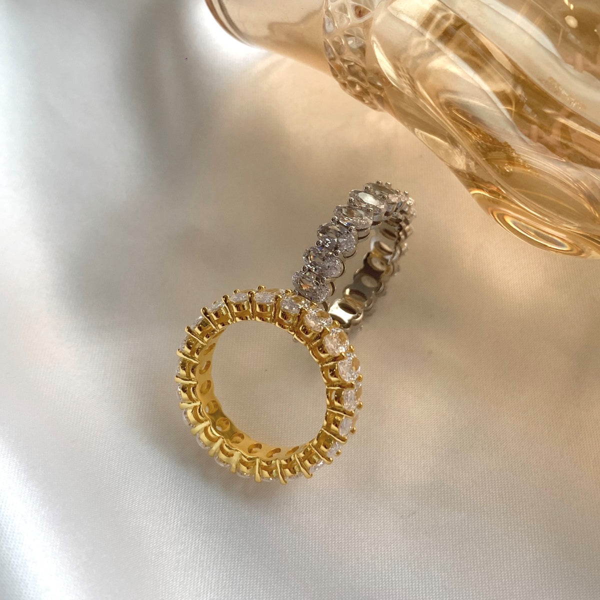 [LORA]Ornate Oval Cut Tennis Ring