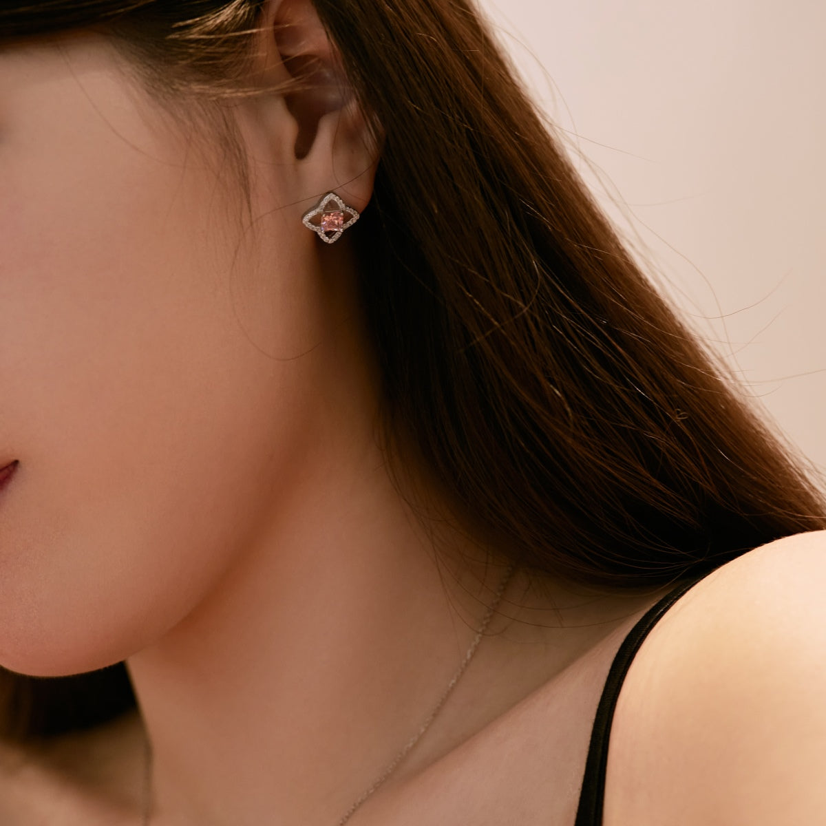 [LORA]Elegant Star Shape Princess Cut Daily Earrings