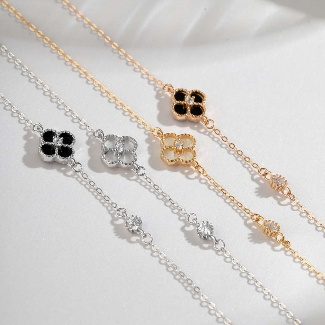 [LORA]Delicate Four Leaf Clover Bracelet