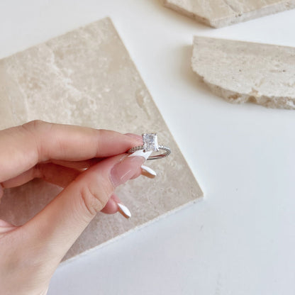 [LORA]2.0 Carat Dazzling Sparkling Radiant Cut Party Ring