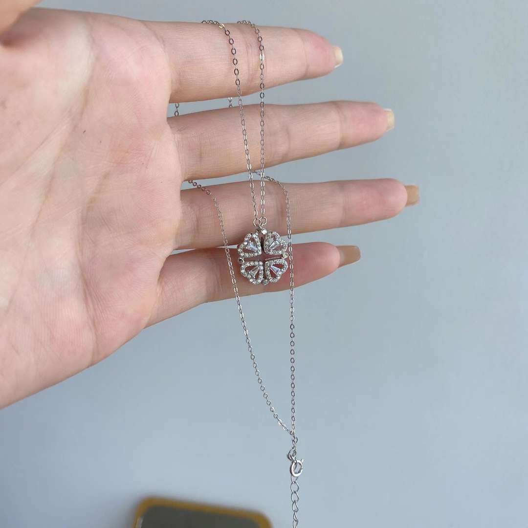 [LORA]Ornate Heart Cut Flower Shape Necklace