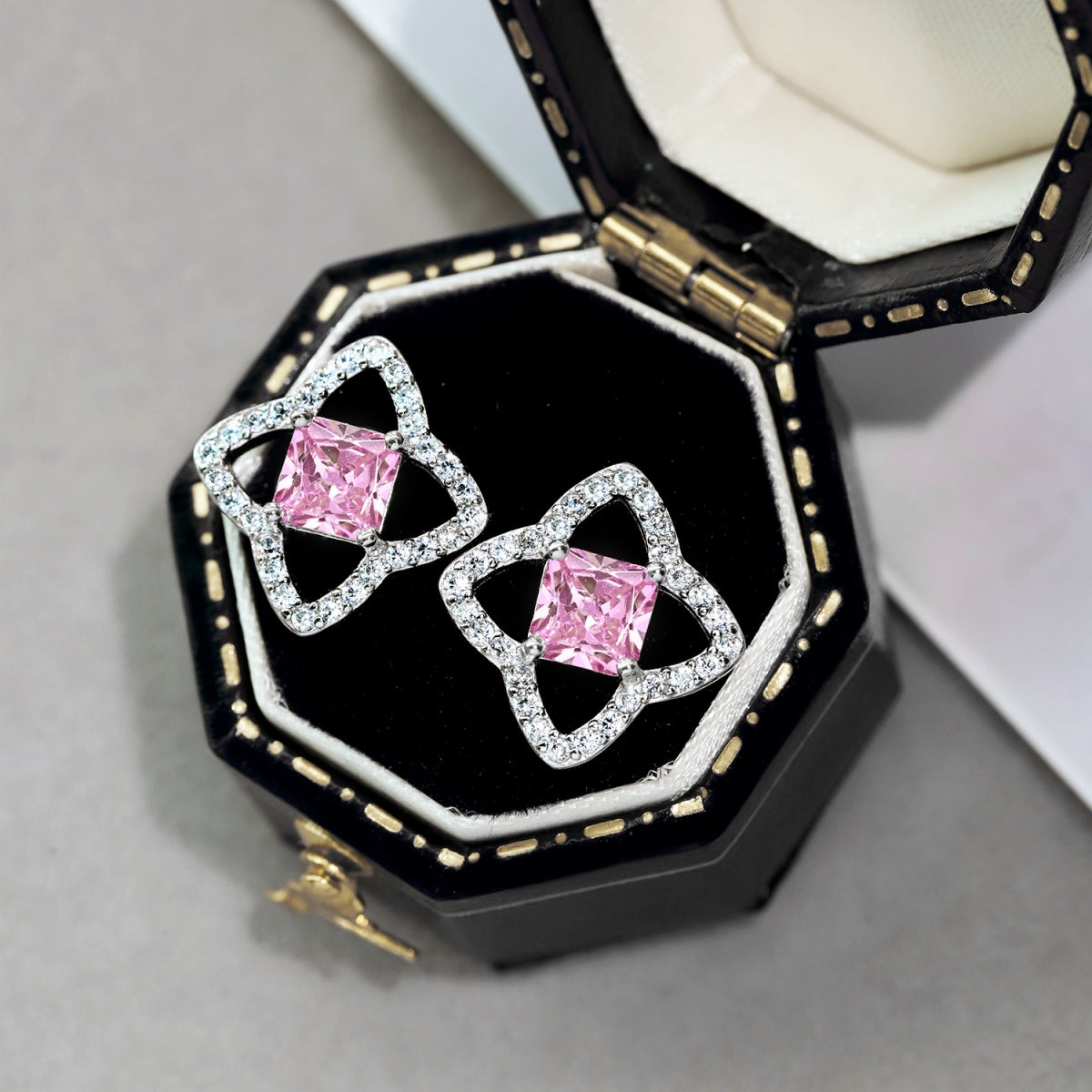 [LORA]Elegant Star Shape Princess Cut Daily Earrings