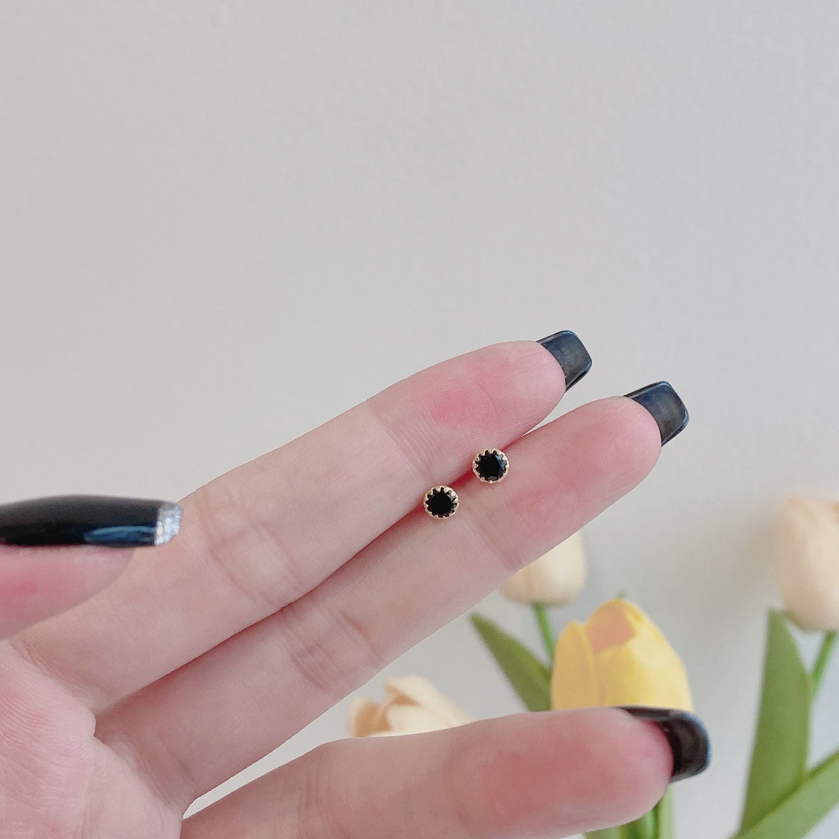 [LORA]Sparkling Colorful Round Shape Earrings