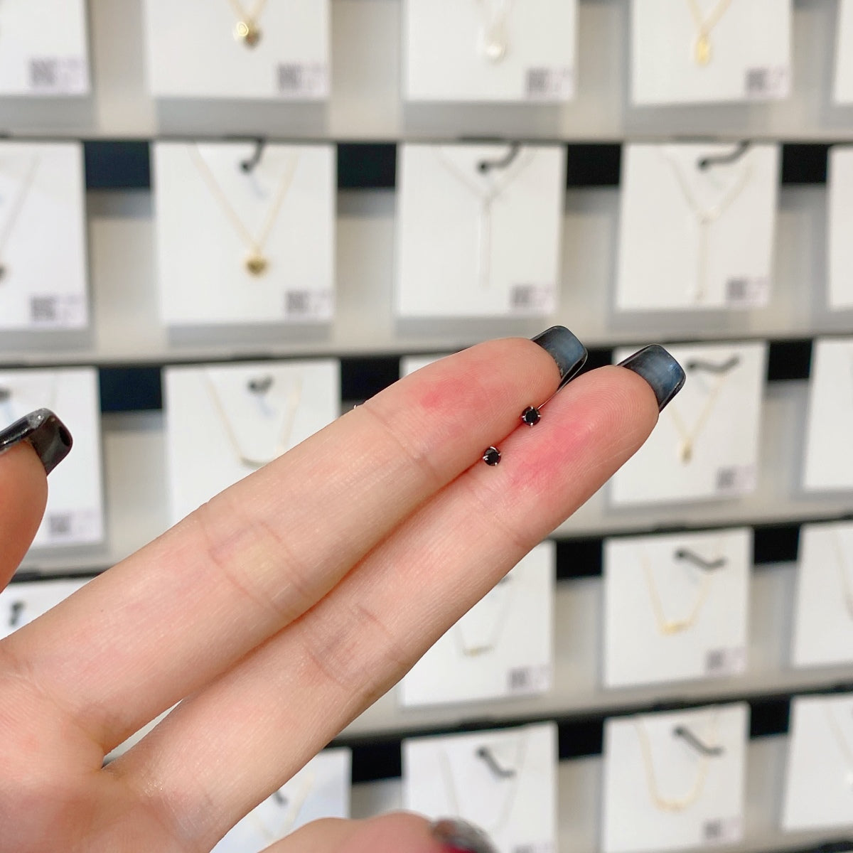 [LORA]Delicate Solitaire Earrings