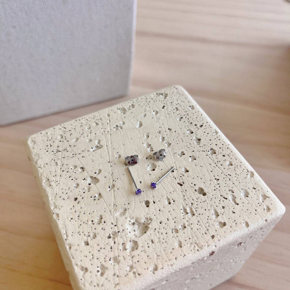 [LORA]Delicate Solitaire Earrings