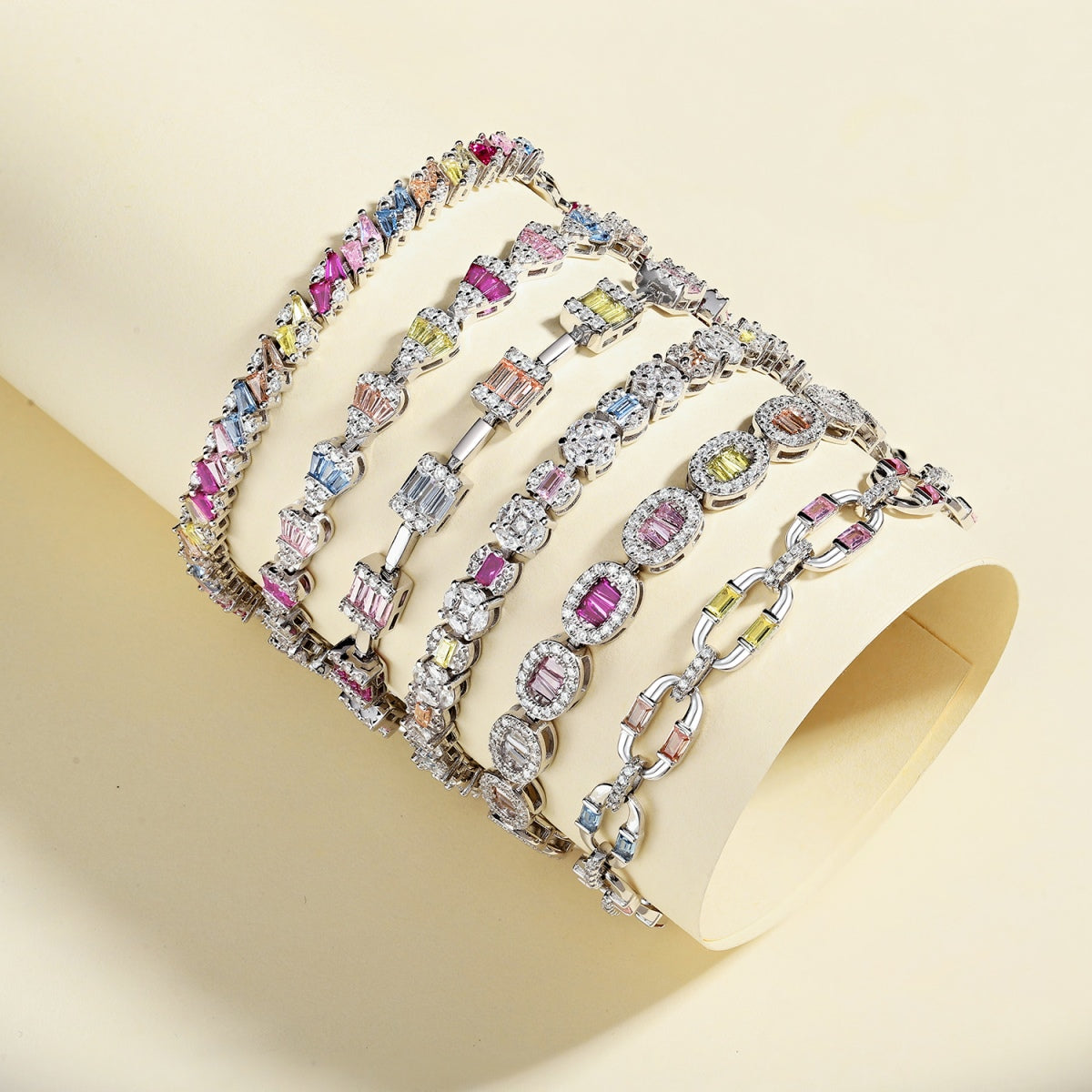 [LORA]Ornate Sparkling Multi Cut Party Bracelet